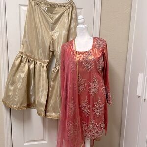 NWT Pakistani Indian shalwar kameez 3 peace beautiful pink and golden color #338